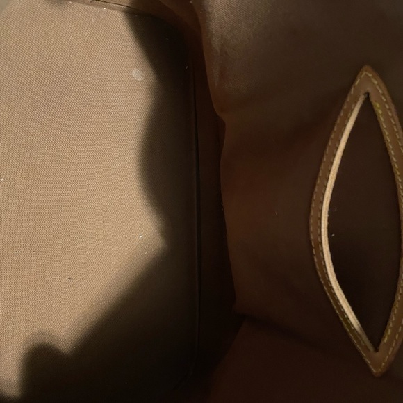 AUTHENTIC Monogram Alma PM Louis Vuitton bag authenticated by Authentic Street. - Picture 9 of 13